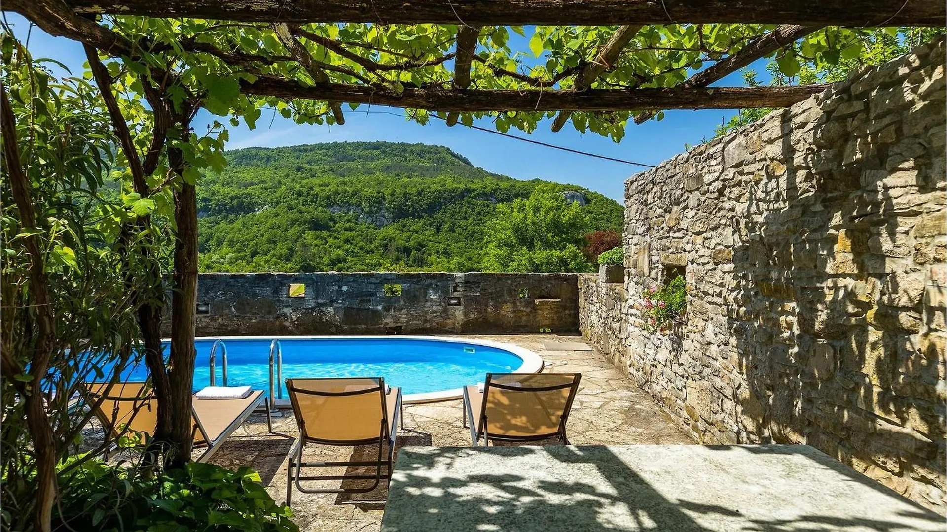 Villa Elena بوزت بيت للعطل