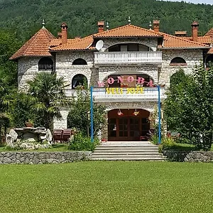  Gostinjska kuća Sara
